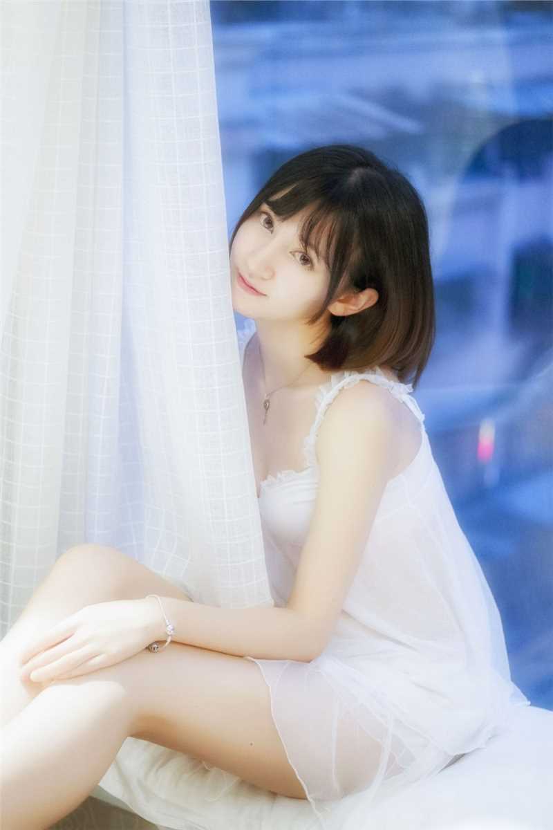 短发小妹清新秀丽大胆私房性感清纯惹火