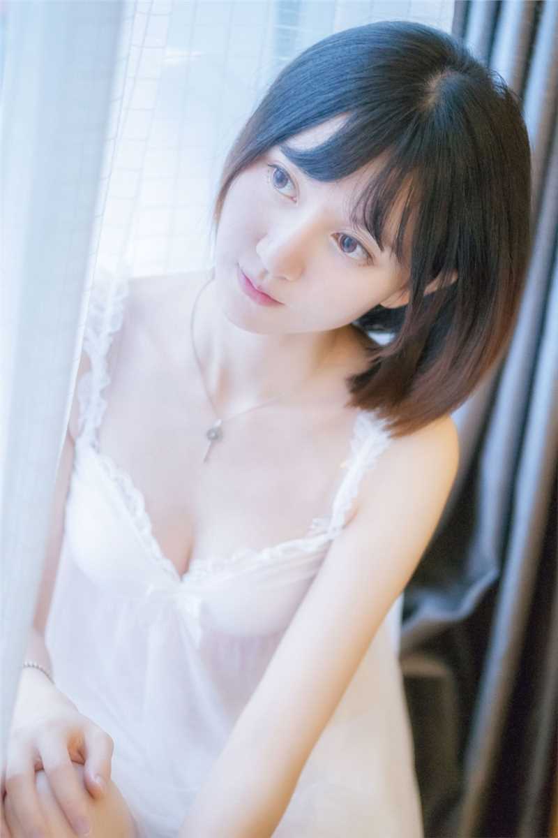 短发小妹清新秀丽大胆私房性感清纯惹火