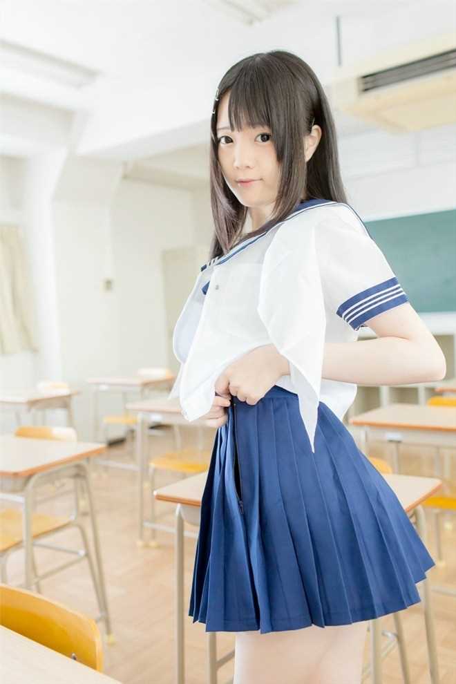 优质白净清纯教室内高叉泳衣性感娇嫩诱惑艺术相册