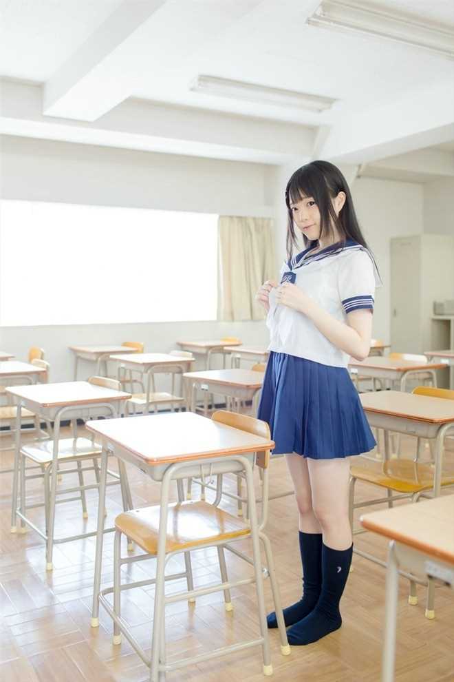 优质白净清纯教室内高叉泳衣性感娇嫩诱惑艺术相册