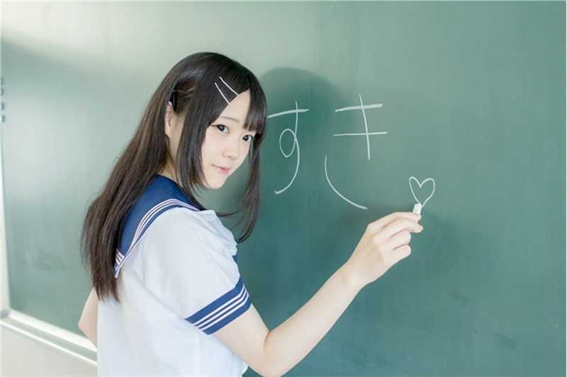 优质白净清纯教室内高叉泳衣性感娇嫩诱惑艺术相册