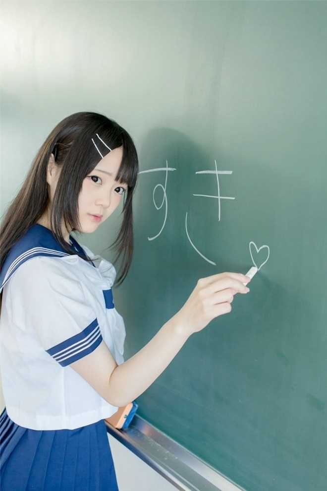 优质白净清纯教室内高叉泳衣性感娇嫩诱惑艺术相册