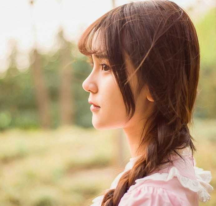 最全樱花树林下娇羞清纯少女可爱辫唯美户外相册