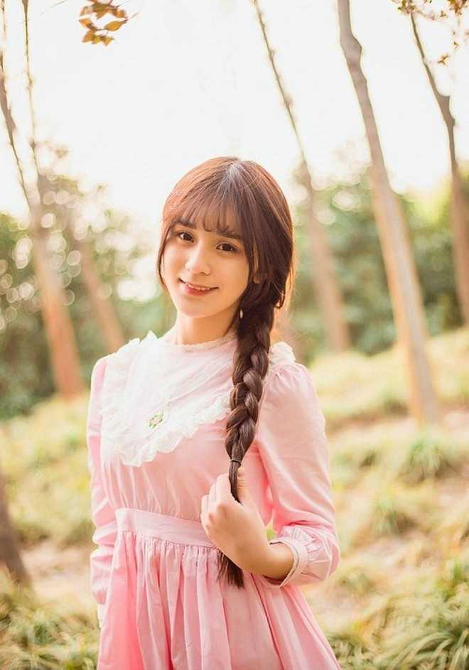 最全樱花树林下娇羞清纯少女可爱辫唯美户外相册