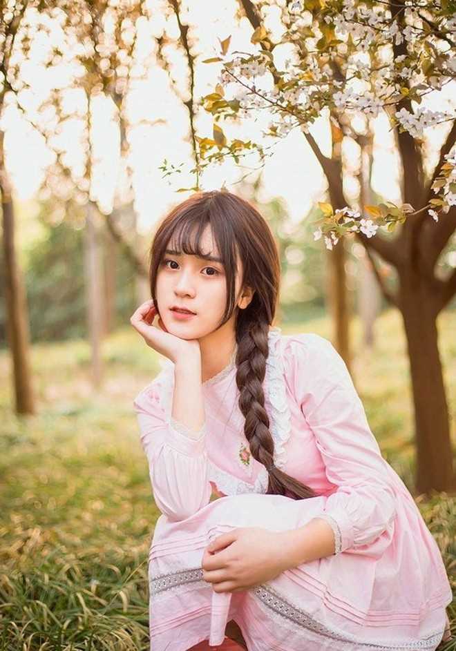 最全樱花树林下娇羞清纯少女可爱辫唯美户外相册