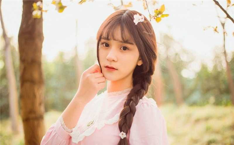 最全樱花树林下娇羞清纯少女可爱辫唯美户外相册