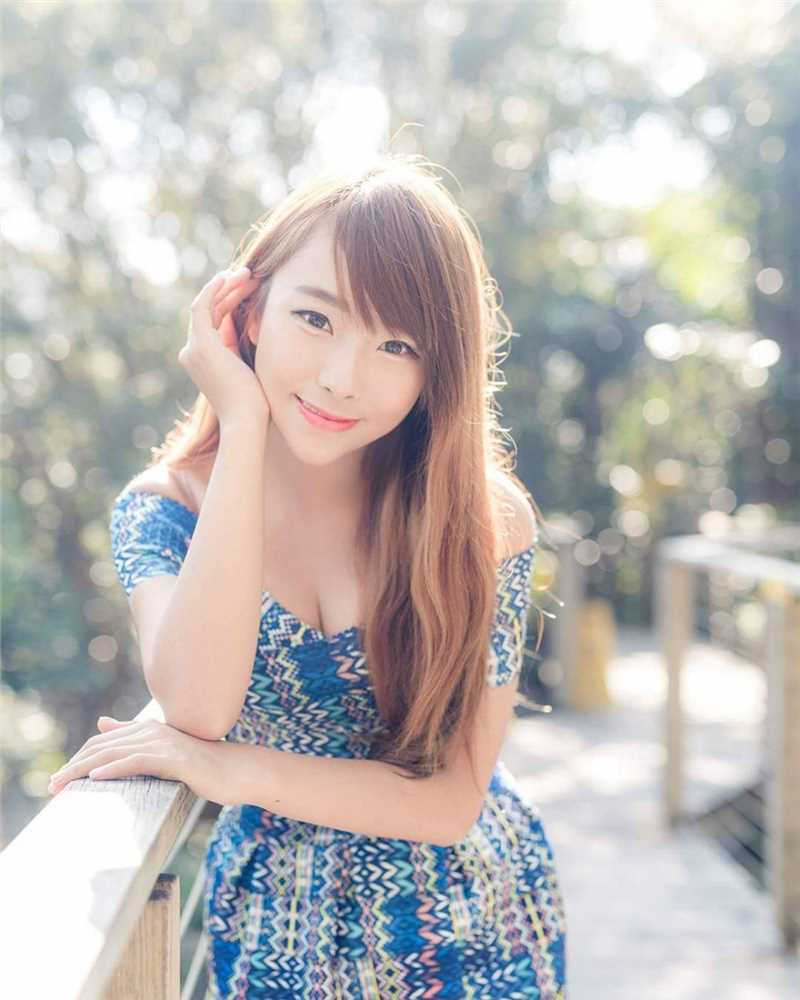 最新香港美女苏宜生活照清纯迷人壁纸