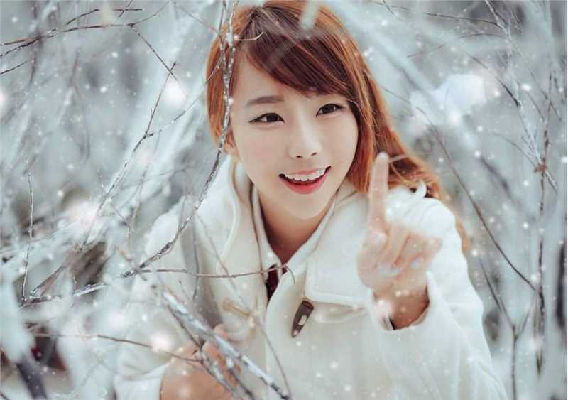 最新香港美女苏宜生活照清纯迷人壁纸