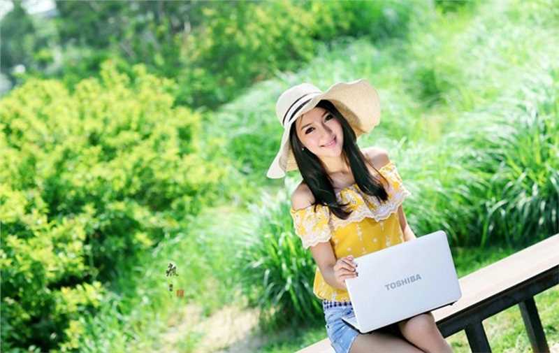 最全清纯美女户外笑容迷人相册