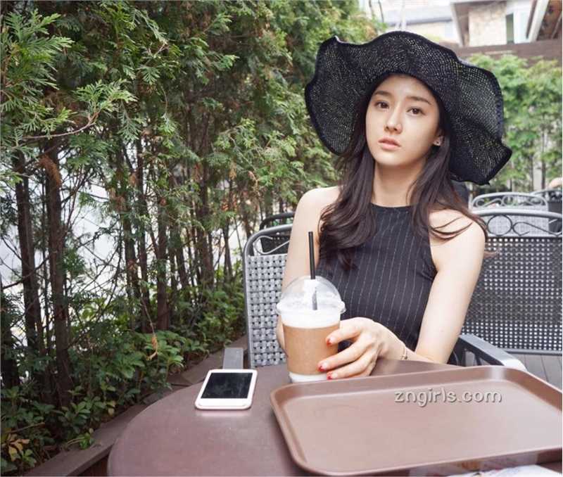 最新韩国美女Sojin生活清纯气质迷人壁纸