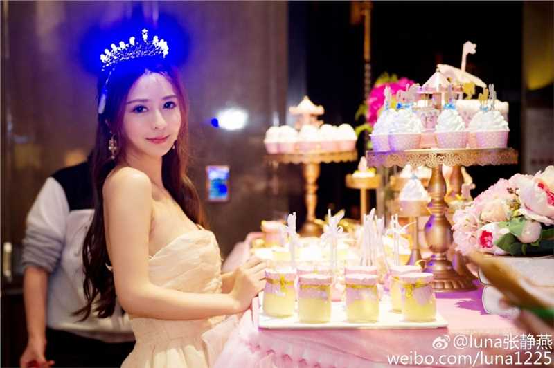 特别专辑甜美女孩张静燕微博私房清纯动人图片