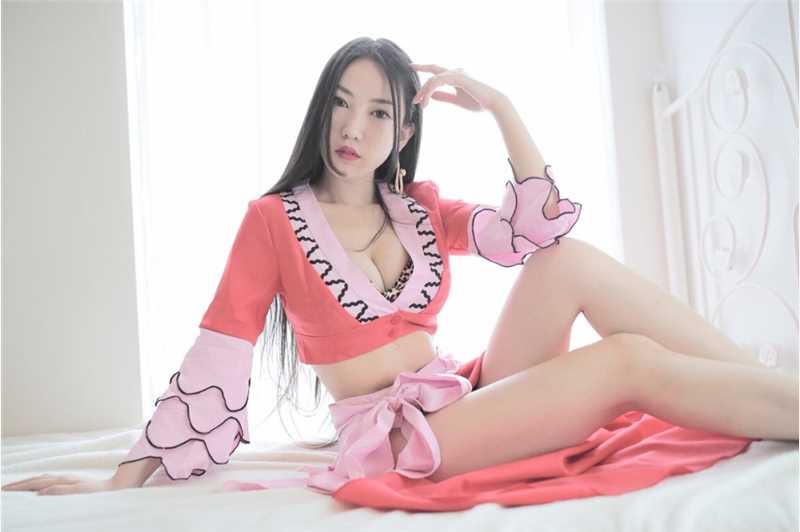 高清清纯美女神美Raina私房性感图集