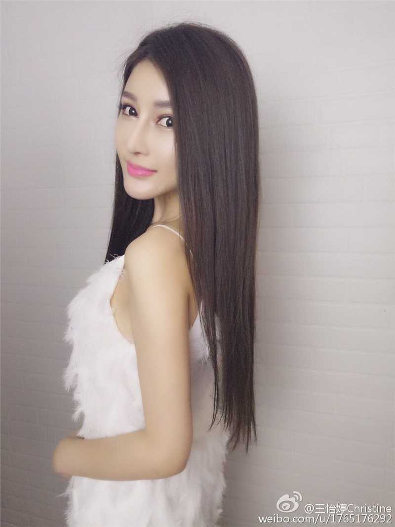 最新清纯美女王怡婷微博街拍图集