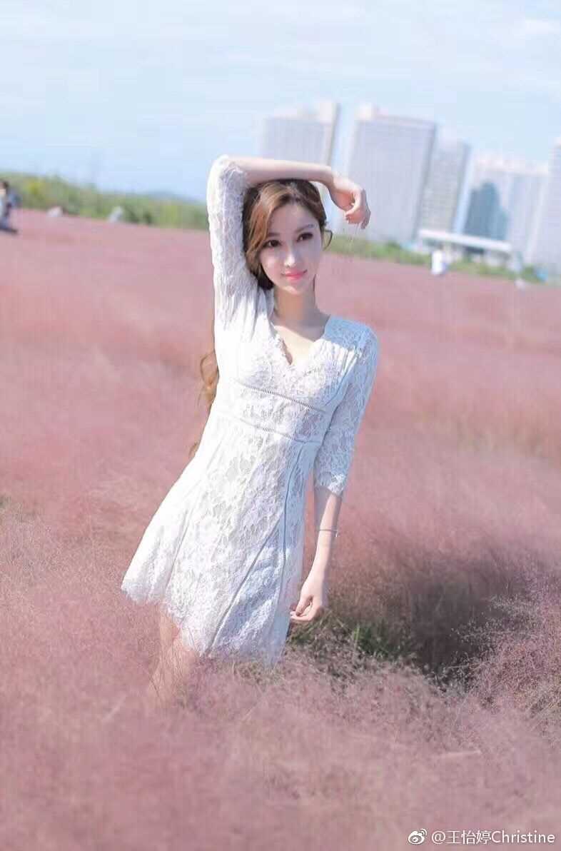 最新清纯美女王怡婷微博街拍图集