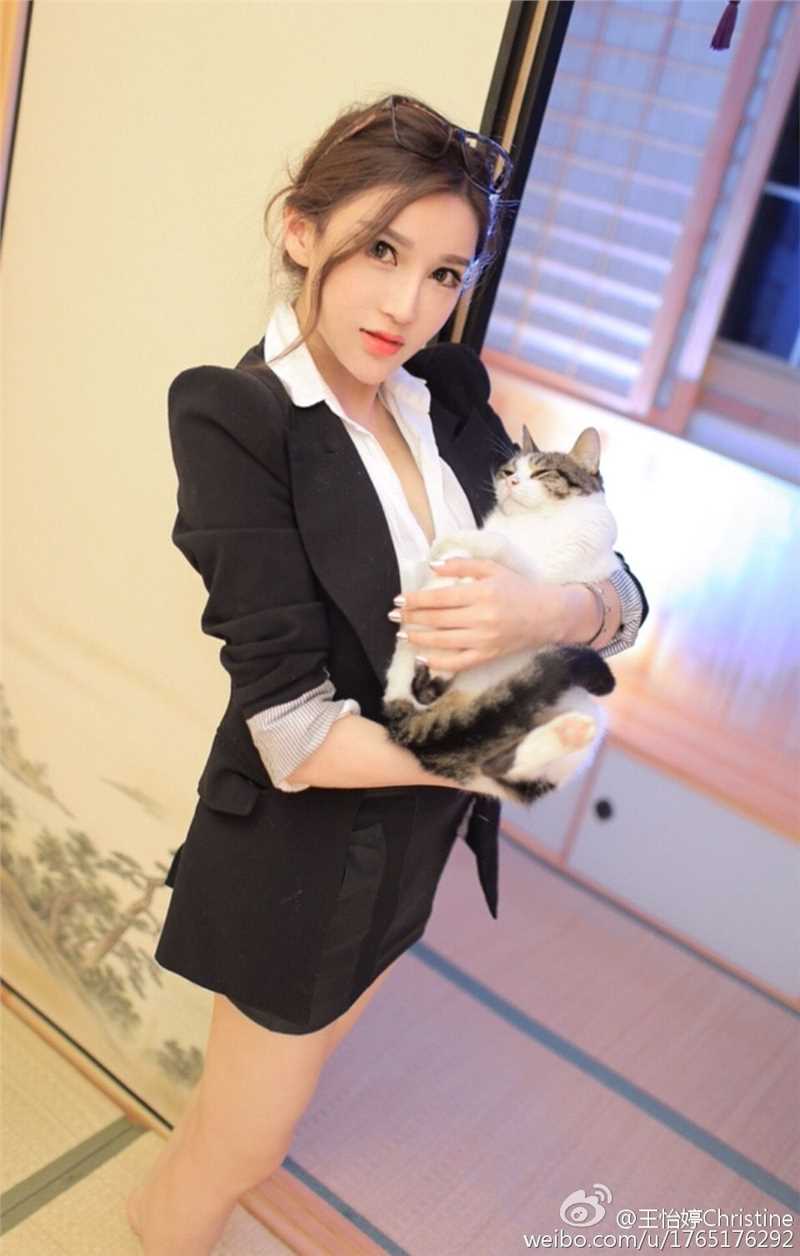 最新清纯美女王怡婷微博街拍图集