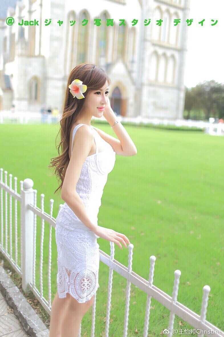 最新清纯美女王怡婷微博街拍图集