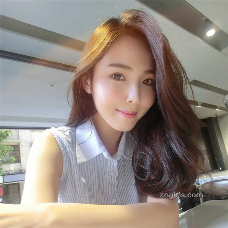 美女主播朱琦郁私房照清纯迷人