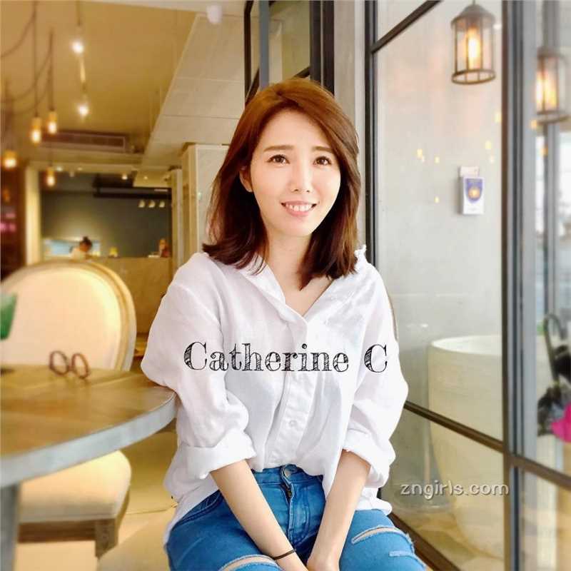 美女主播朱琦郁私房照清纯迷人