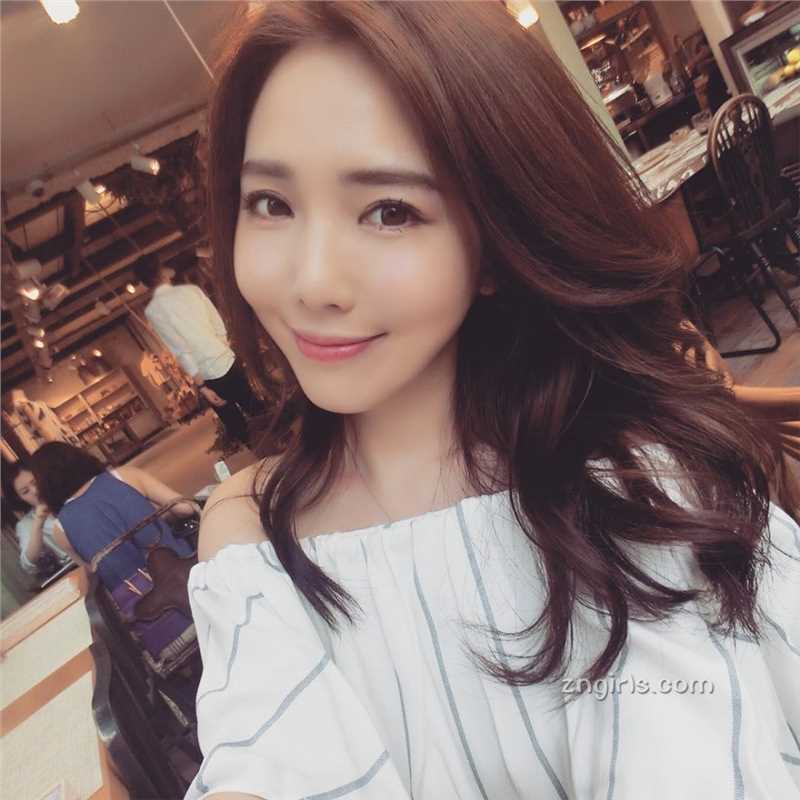 美女主播朱琦郁私房照清纯迷人