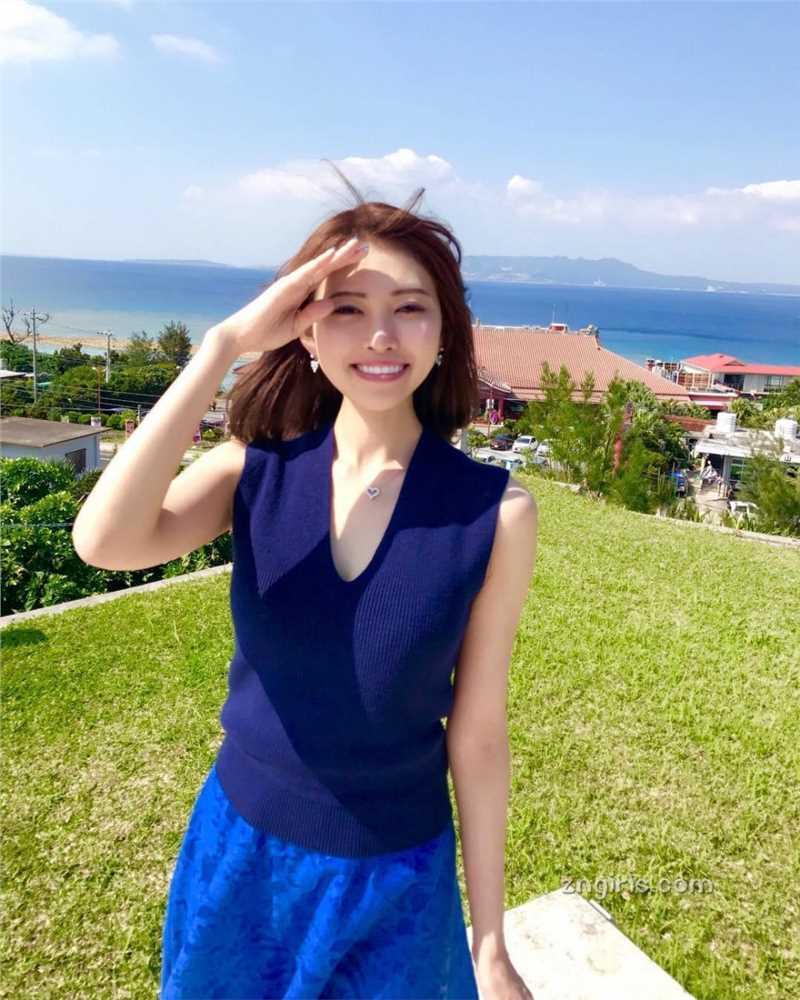 优质美女博主CHANNEL清纯私房照图片