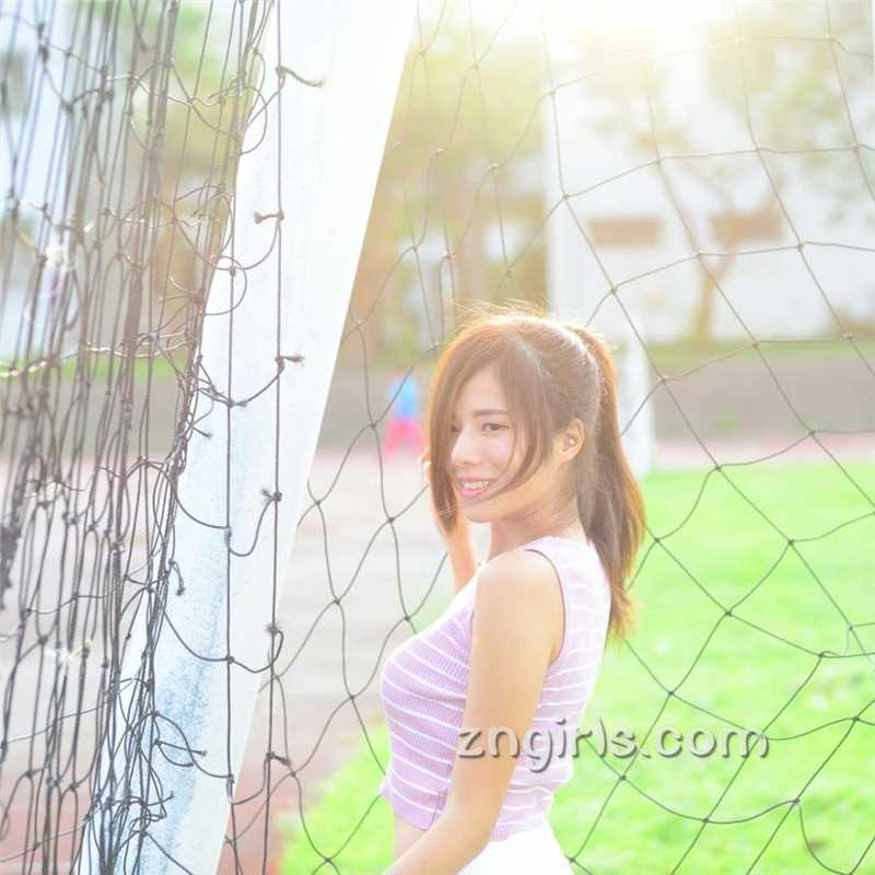 高清美女校花方唯真生活照清纯迷人图册