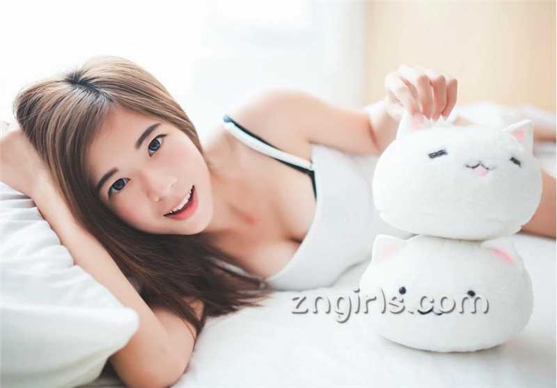 高清美女校花方唯真生活照清纯迷人图册