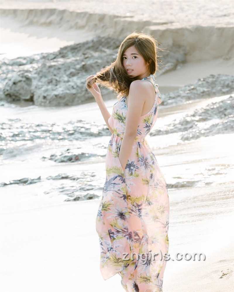 高清美女校花方唯真生活照清纯迷人图册