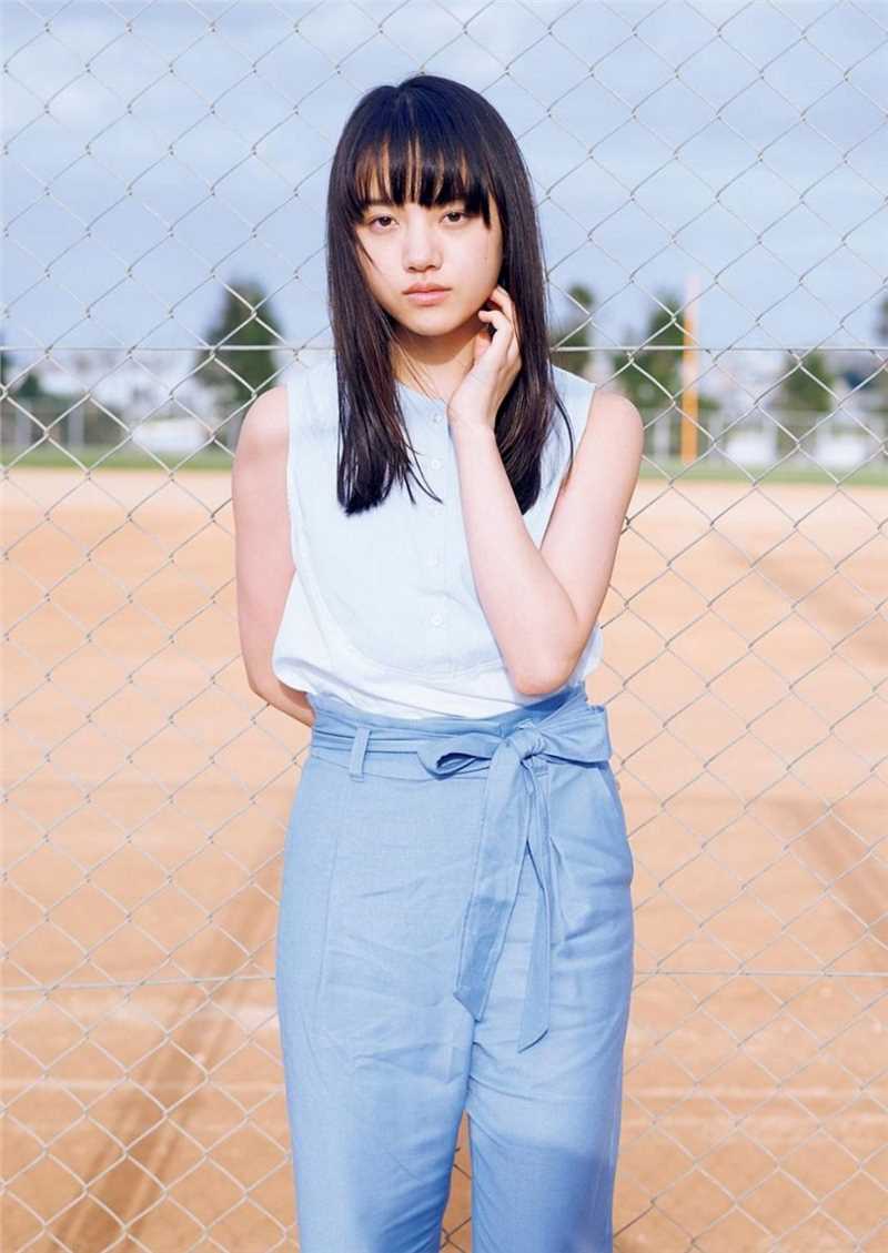 日本美女清原果耶户外短裙清纯迷人