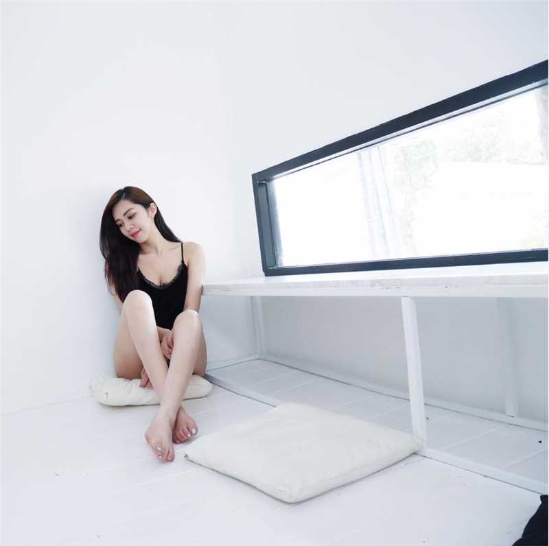 高清台湾美女空姐心心ELLY清纯生活照图集