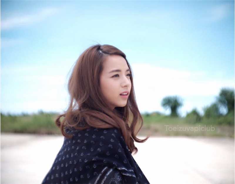 高清泰国美女模特Baitoei,Zuvapit清纯笑容迷人图集