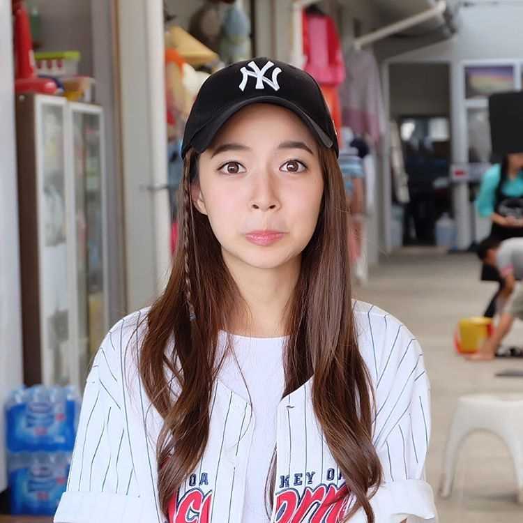 高清泰国美女模特Baitoei,Zuvapit清纯笑容迷人图集