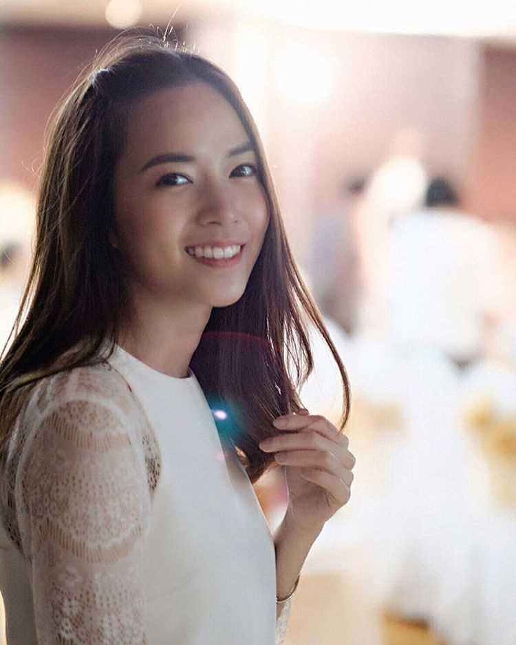 高清泰国美女模特Baitoei,Zuvapit清纯笑容迷人图集