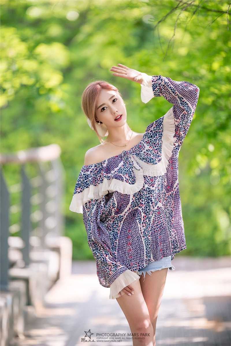 高清清纯美女金河律唯美街拍图集