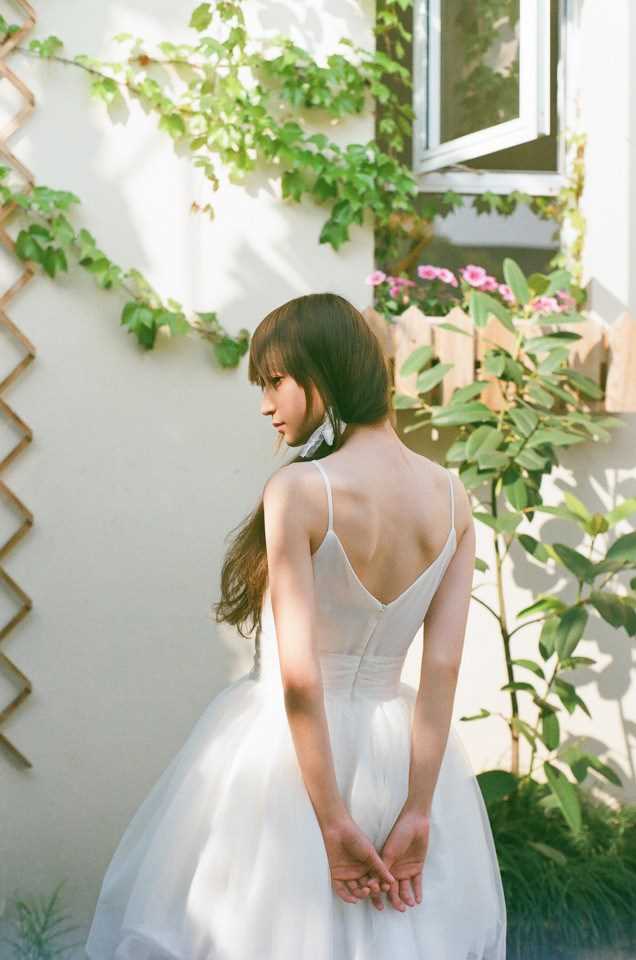 特别专辑清纯美女婚纱短裙唯美迷人图片