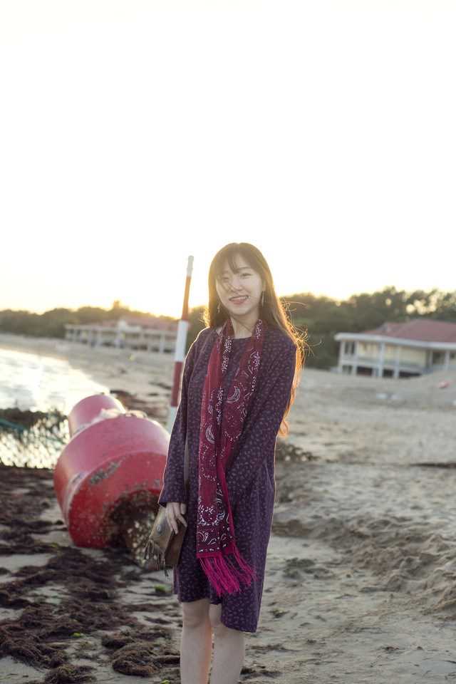 高清长发美女海边唯美清纯动人图集