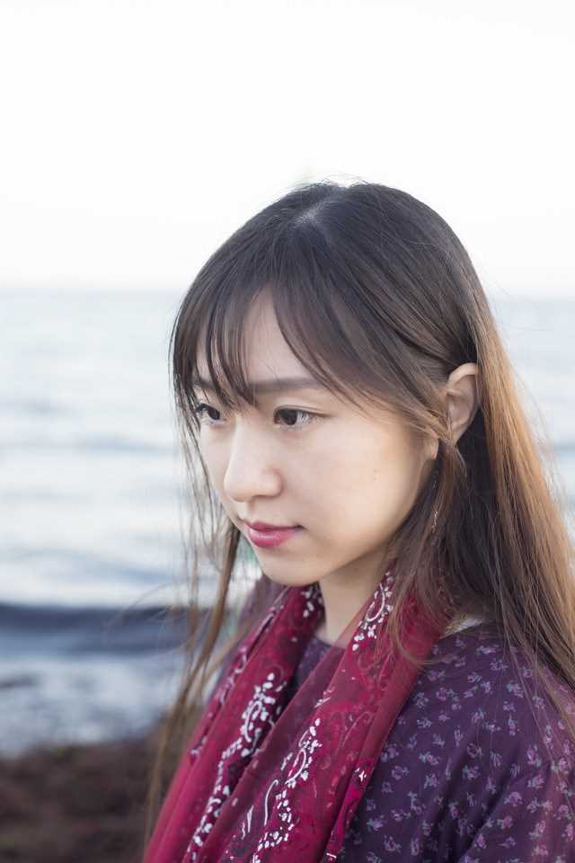 高清长发美女海边唯美清纯动人图集