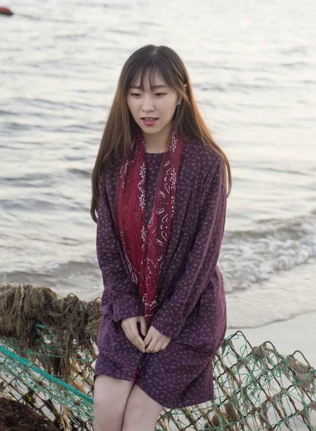 高清长发美女海边唯美清纯动人图集