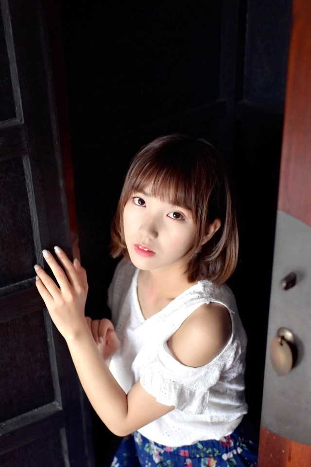 高清短发清纯美女文艺范图集图册