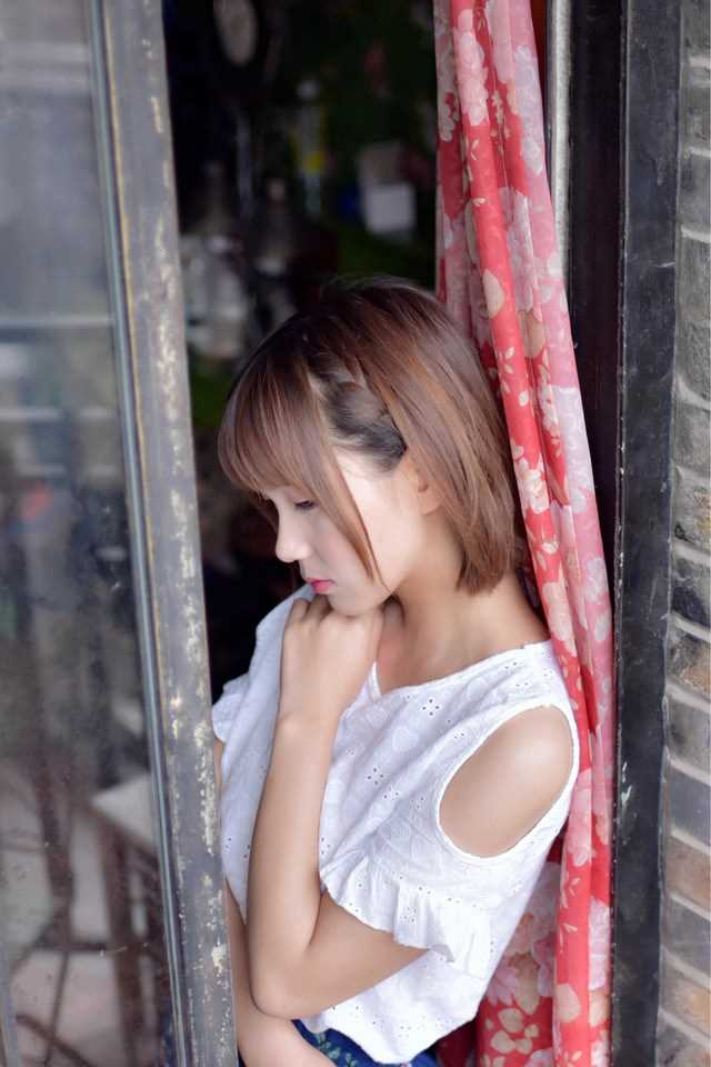 高清短发清纯美女文艺范图集图册