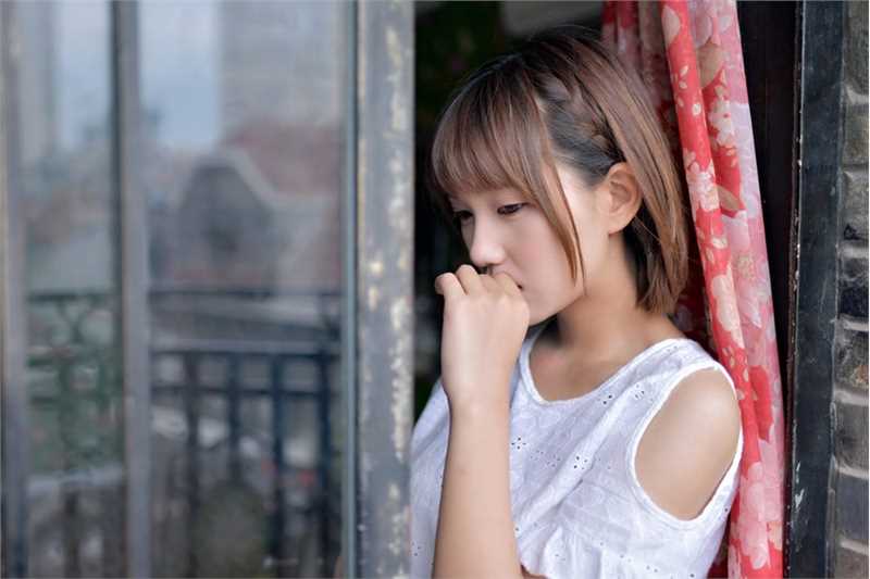 高清短发清纯美女文艺范图集图册