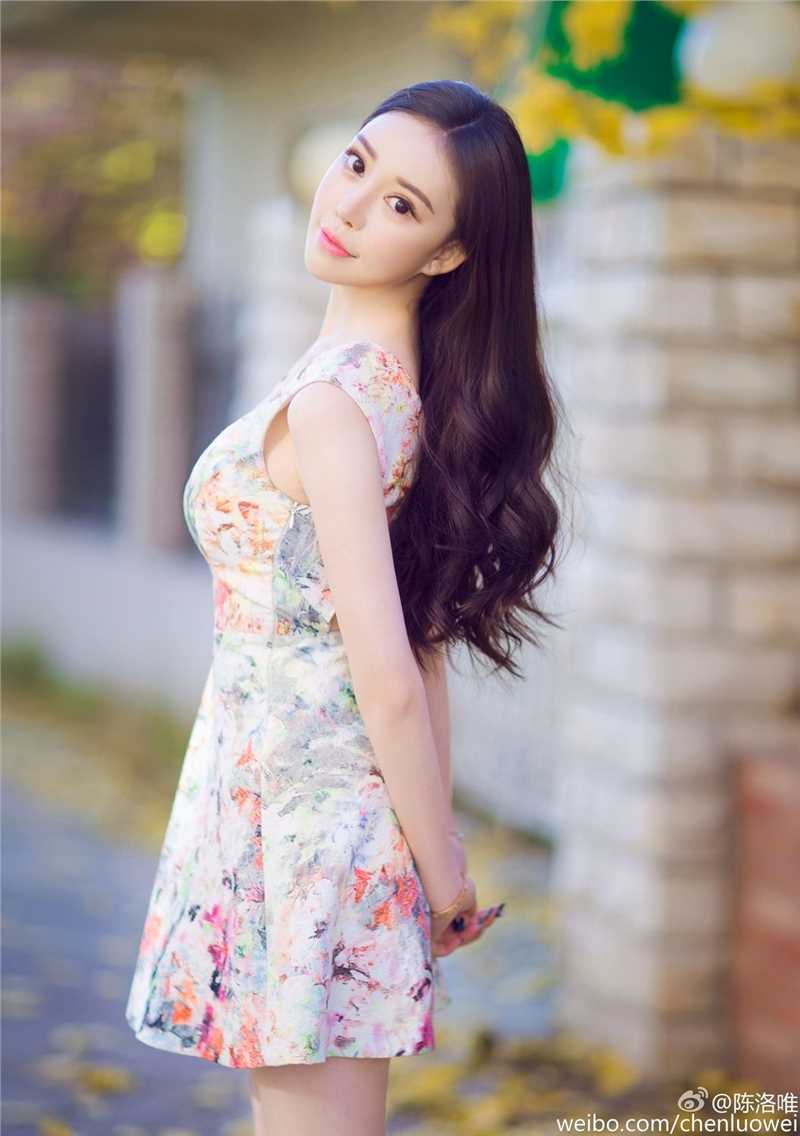 特别专辑长发清纯美女陈洛唯微博养眼美照图片图片
