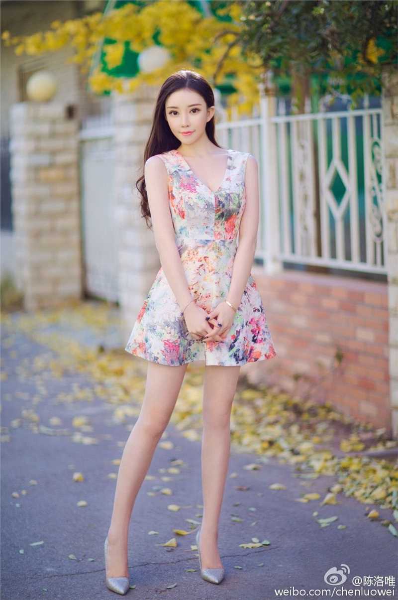 特别专辑长发清纯美女陈洛唯微博养眼美照图片图片