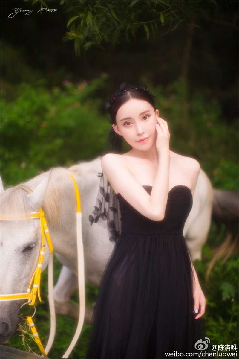 特别专辑长发清纯美女陈洛唯微博养眼美照图片图片