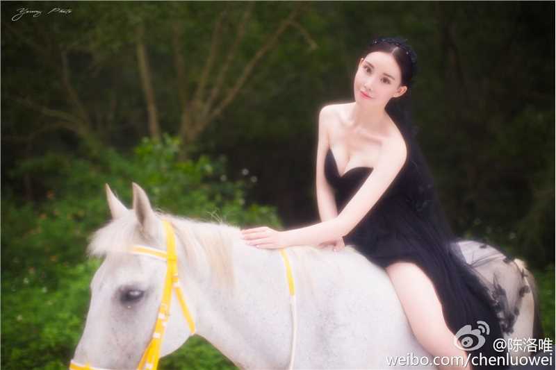 特别专辑长发清纯美女陈洛唯微博养眼美照图片图片