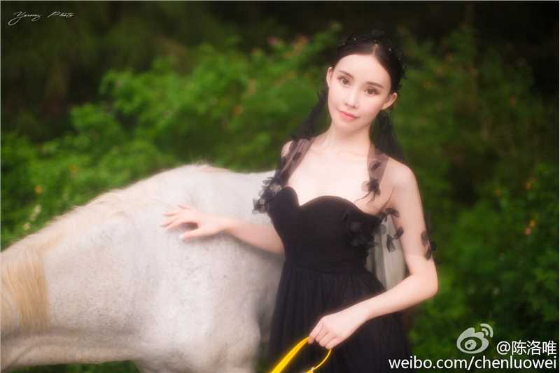特别专辑长发清纯美女陈洛唯微博养眼美照图片图片