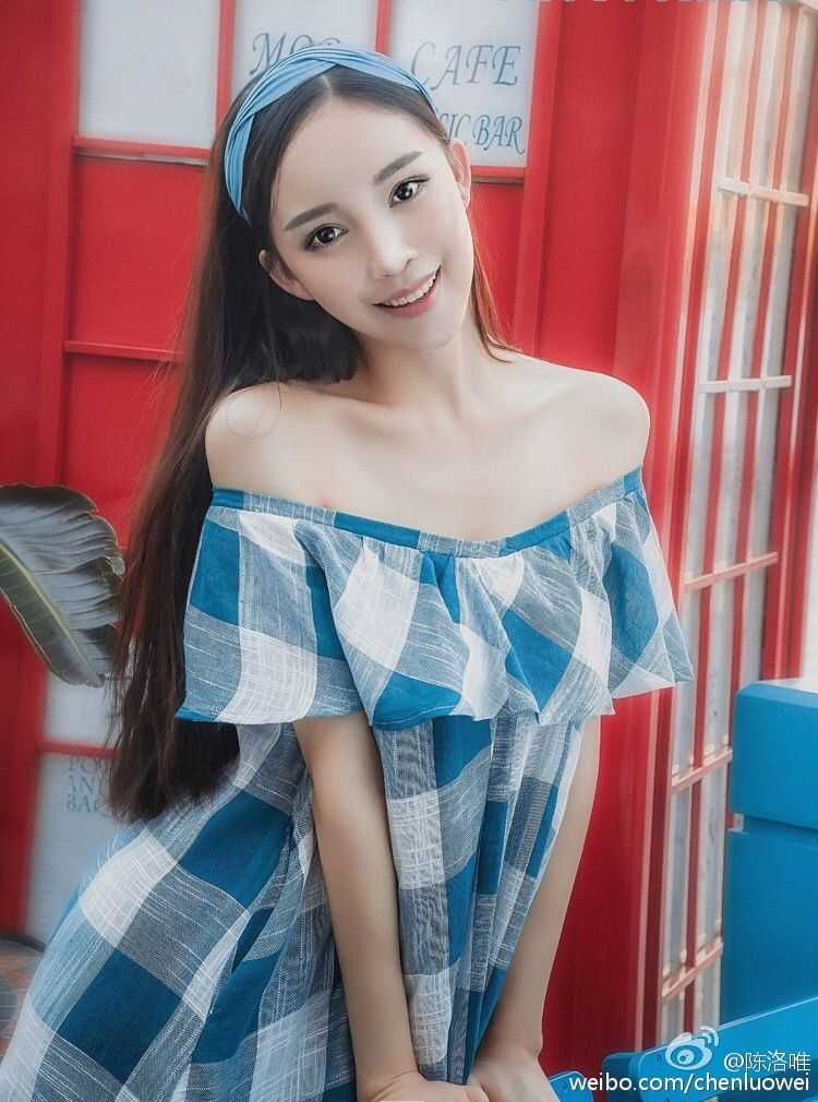 特别专辑长发清纯美女陈洛唯微博养眼美照图片图片