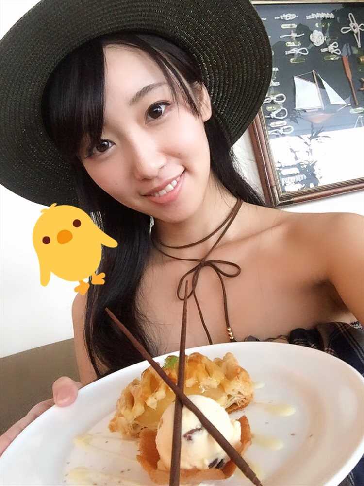 优质日本清纯美女坂口ちな养眼私拍美照相册