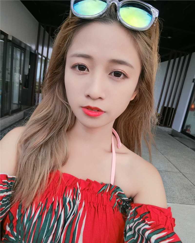 精选90后清纯可爱美女林芷葳私拍美照图片图册