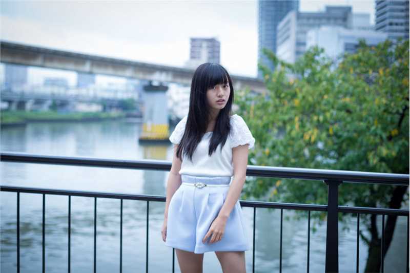 高清日本清纯美女铃木茜音户外图片图集