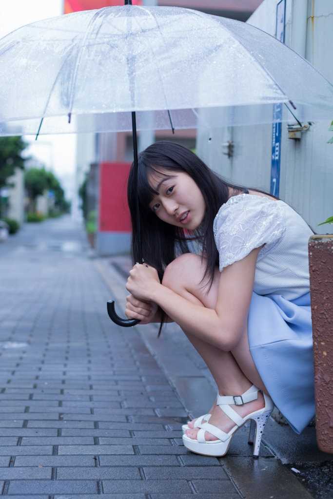 高清日本清纯美女铃木茜音户外图片图集